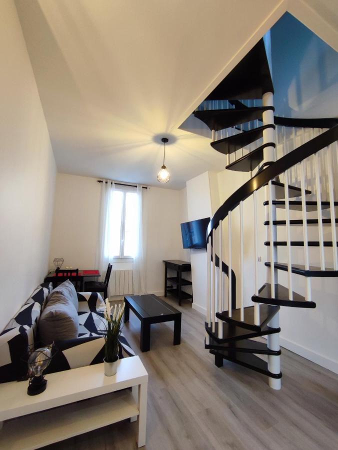 La Vie En Blanc Et Noir Maisons-Laffitte Apartment Ngoại thất bức ảnh